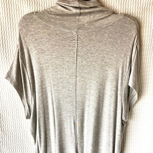 cabi slinky turtleneck - Picture 2 of 5